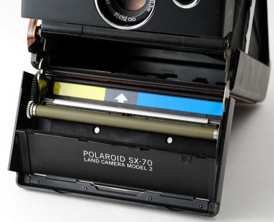 10 Polaroid SX-70 Model 2.jpg