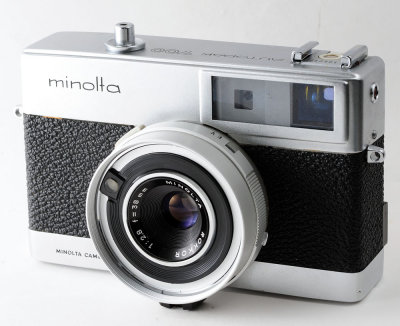 02 Minolta Autopak 700 126 Film Camera.jpg