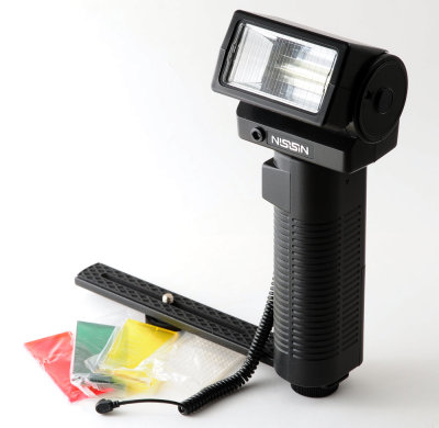 01 Nissin 3200 GT Hammerhead Flash.jpg