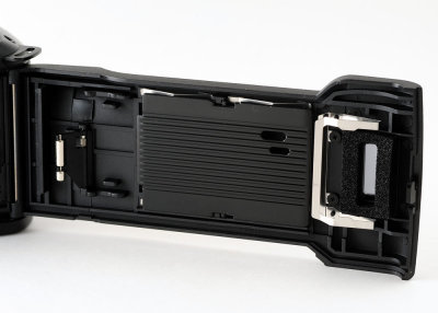 07 Canon EOS 500 SLR Body.jpg