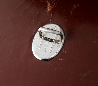 05 Homa Curved Brown Leather Case.jpg