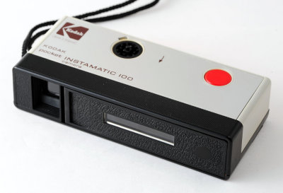 04 Kodak Pocket Instamatic 100 Camera Outfit.jpg
