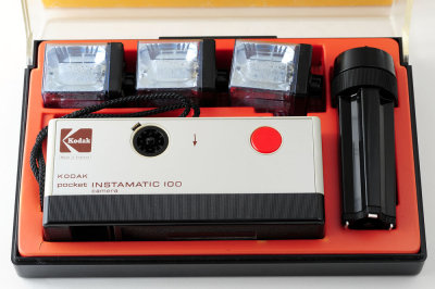 02 Kodak Pocket Instamatic 100 Camera Outfit.jpg