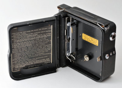 06 Pathescope H Cine Camera.jpg