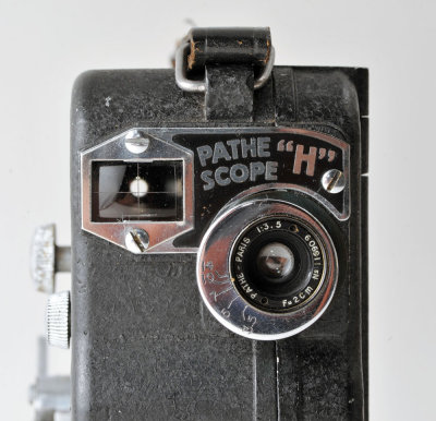05 Pathescope H Cine Camera.jpg