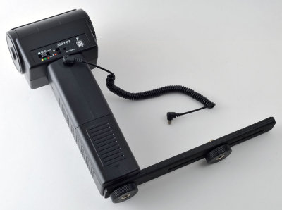 03 Nissin Hammer Head Flash 3200GT.jpg