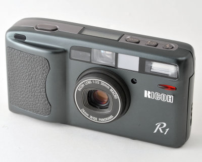 02 Ricoh R1.jpg