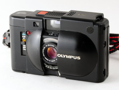 01 Olympus XA.jpg