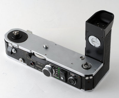 01 Nikon MD-2 Motor Drive F2.jpg