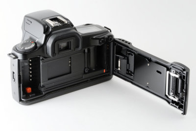 05 Canon EOS 1000F N SLR Body.jpg