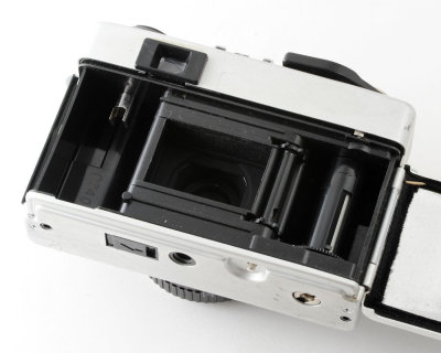 05 Ricoh 500 RF Rangefinder Camera.jpg