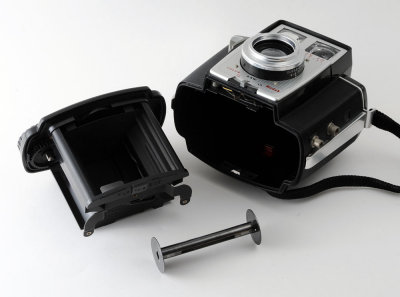 05 Kodak Brownie Twin 20 620 Roll Film Camera.jpg