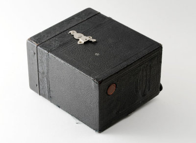 04 Ensign Twenty All Distance Box Camera.jpg