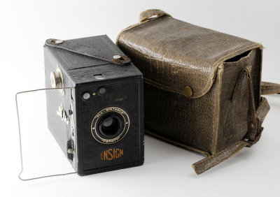 01 Ensign Twenty All Distance Box Camera.jpg