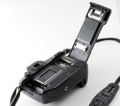 05 Canon EOS 650 Camera Body.jpg