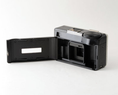 04 Kodak Instamatic 33.jpg