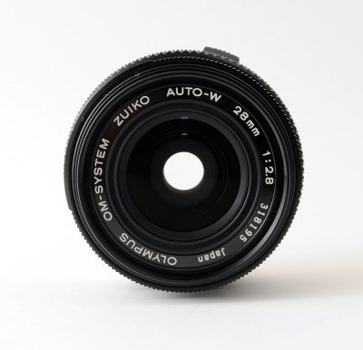 04 Olympus OM 28mm f2.8 Auto W Wide Angle Lens.jpg