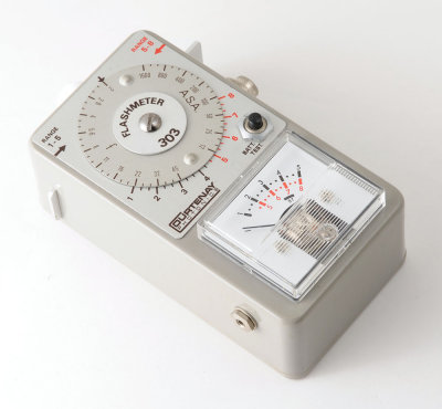 01 Vintage Courtenay Flashmeter 303.jpg