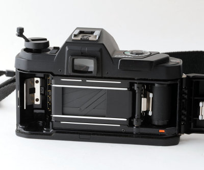 05 Pentax P30n SLR Camera Body.jpg