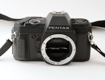 01 Pentax P30n SLR Camera Body.jpg