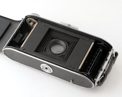 07 Ensign Selfix 420 Folding 120 Roll Film Camera.jpg