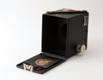 06 Kodak Brownie Junior SIX-20 Super Box Camera.jpg