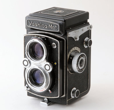 01 Yashica Mat TLR  Camera.jpg