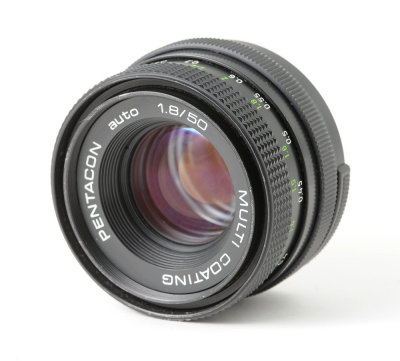 01 Pentacon Auto 50mm f1.8 Multi Coated Lens M42 Screw Mount.jpg