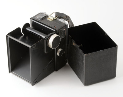 05 Zeiss Ikon Box Tengor 120 Roll Film Box Camera.jpg