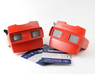 01 Two Vintage Sawyers Red View Master Model J.jpg