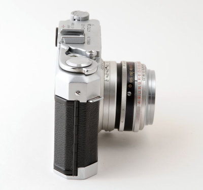 06 Aires 35 IIIA 35mm Rangefinder Camera.jpg