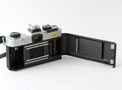 05 Fujica ST605n SLR Camera.jpg