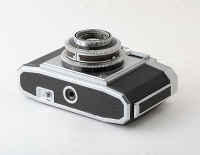 04 Zeiss Ikon Contina II 35mm Camera.jpg