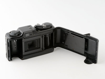 04 Chinon Bellami 35mm Film Camera.jpg