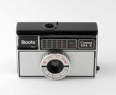 01 Boots Comet 404-X Instamatic 126 Film Camera.jpg