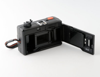 04 Hanimex 35 HS Compact Camera with Sunpak Auto 170 Flash.jpg