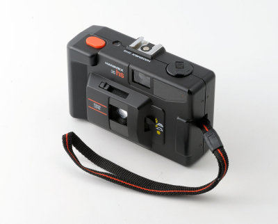 03 Hanimex 35 HS Compact Camera with Sunpak Auto 170 Flash.jpg