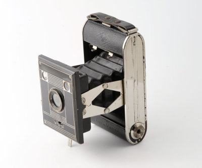 02 Agfa Billy Clack Nr. 51 Strut Type Folding 120 Roll Film Camera.jpg