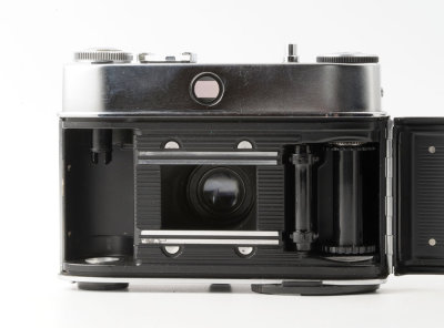 05 Kodak Rettinette 1B Camera with Case.jpg