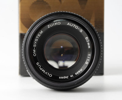 04 Olympus OM 50mm f1.8 Auto-S Lens.jpg
