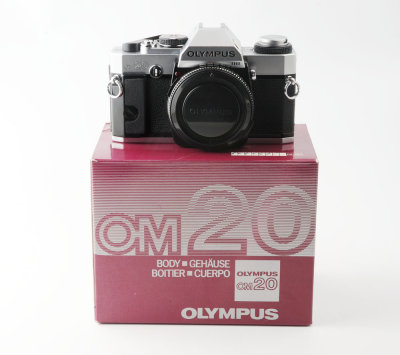 08 Olympus OM20 SLR Camera Body.jpg