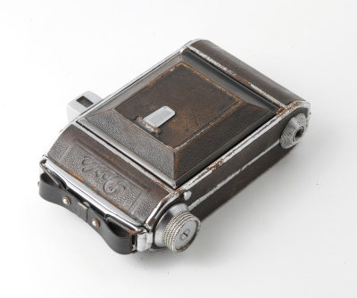 06 Welta Perle 120 Roll Film Folding Camera.jpg