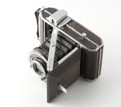 03 Welta Perle 120 Roll Film Folding Camera.jpg