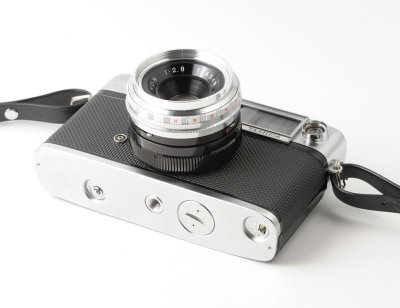 04 Yashica Minister D 35mm Rangefinder Camera.jpg