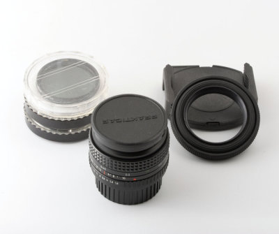 10 Prakticar 50mm f1.8 PB Mount Lens.jpg
