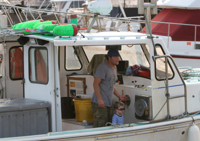 ME boats 9-14-05 7965.jpg