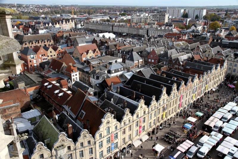 Place des Hros, looking towards La Grand Place, Arras
