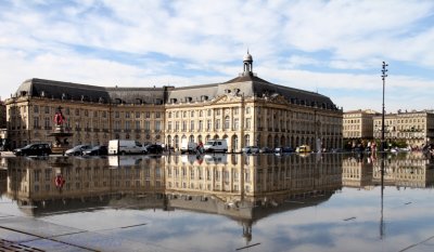 The Bordeaux Water Mirror