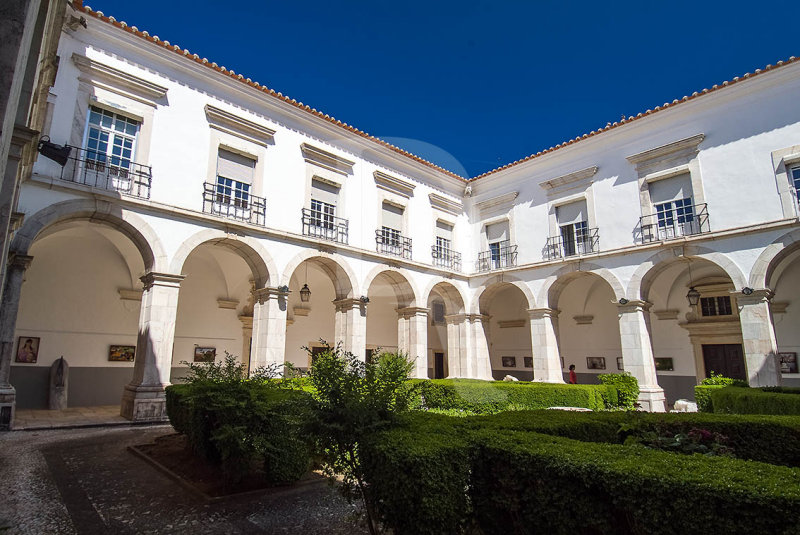 Biblioteca Municipal de Estremoz (IIP)