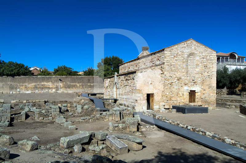 A Catedral e a Estao Arqueolgica Conhecida por Egitnia